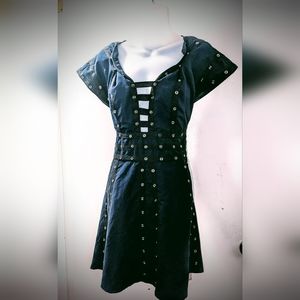 Short sleeve fit and flare midi dress 👗